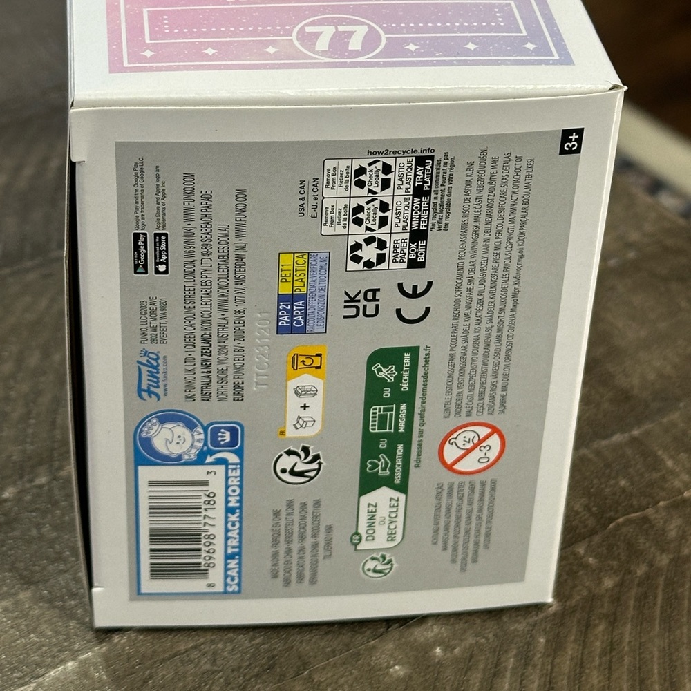 NIB Hello Kitty Glitter Edition- Exclusive - Picture 4 of 10